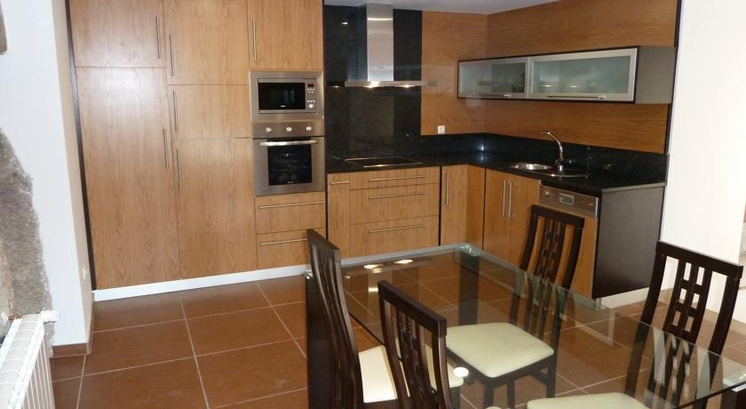 T2 com Piscina Privada