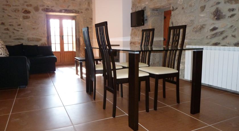 T2 com Piscina Privada