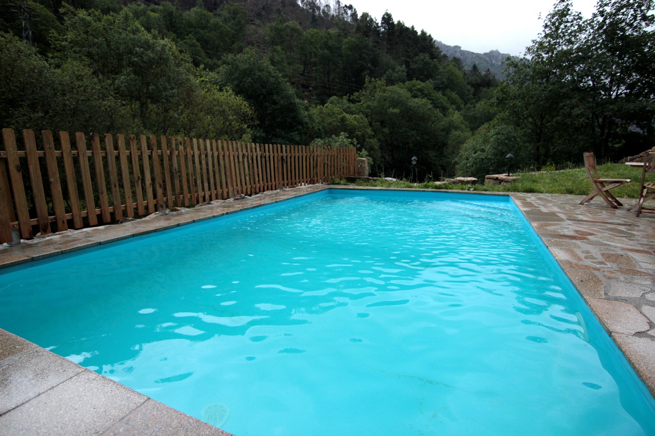 Casa T1 com piscina na Serra da Peneda