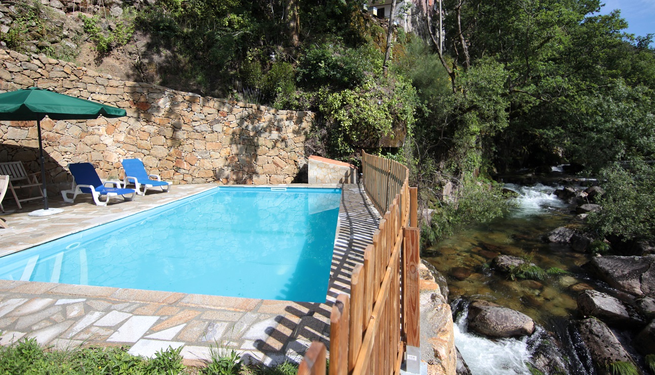 Casa T2 com piscina na Serra da Peneda