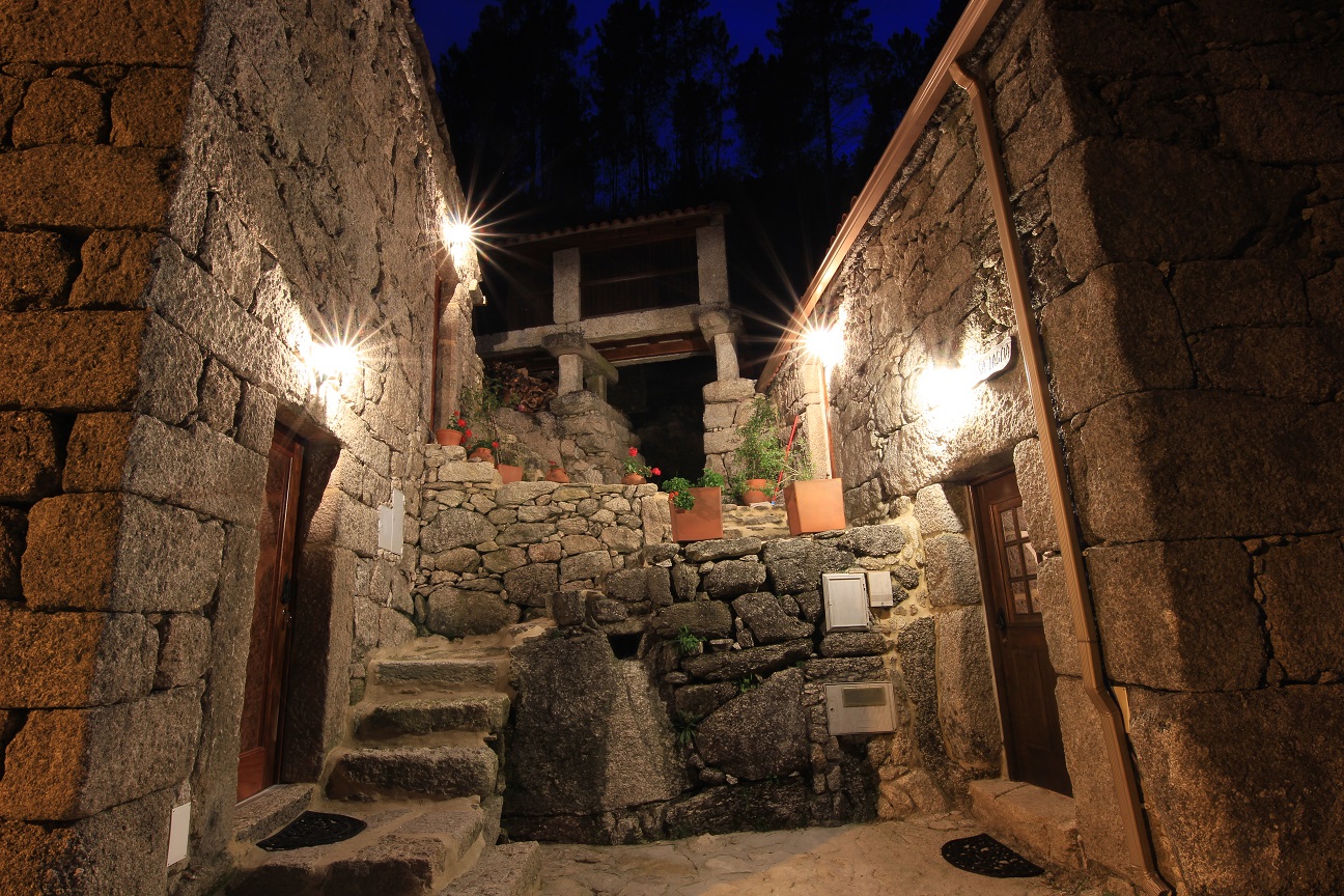 Casa T2 com piscina na Serra da Peneda