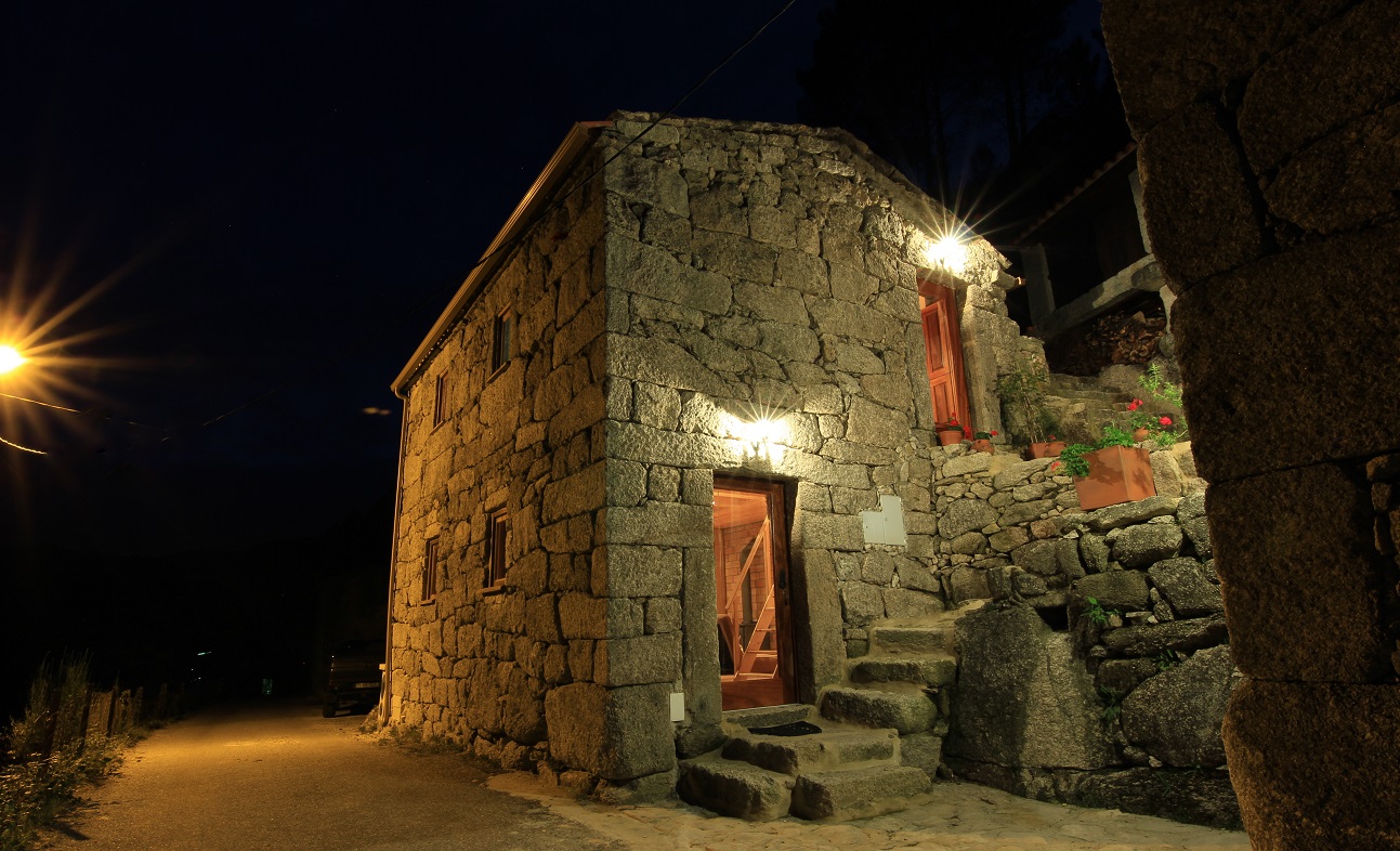 Casa T2 com piscina na Serra da Peneda