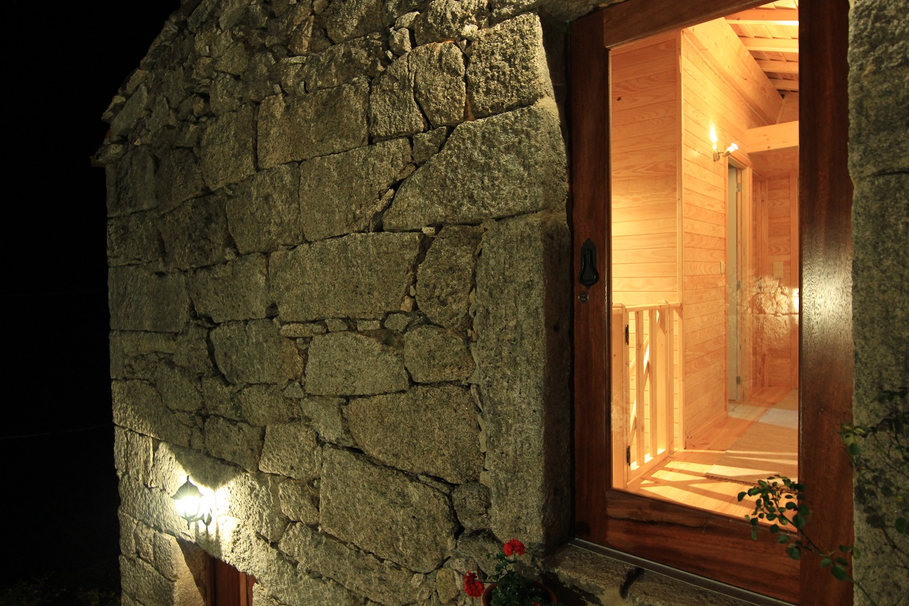 Casa T2 com piscina na Serra da Peneda