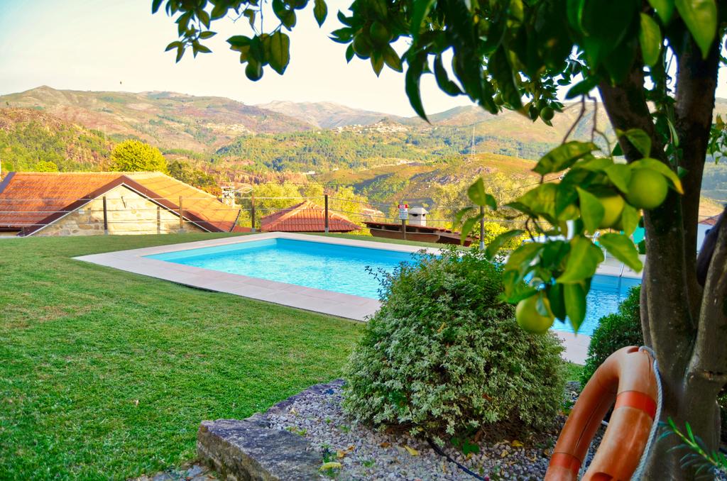 T2 com Piscina Privada
