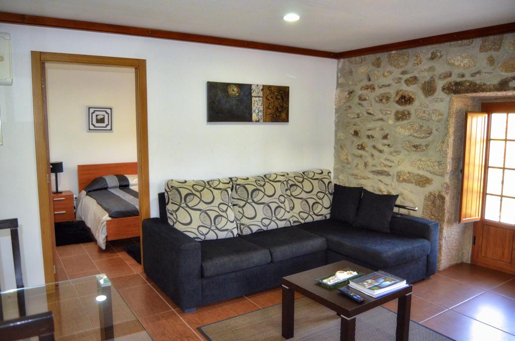 T2 com Piscina Privada