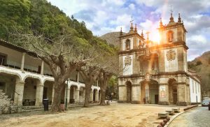 Pretende visitar a Serra do Gerês mas não sabe bem por onde começar?