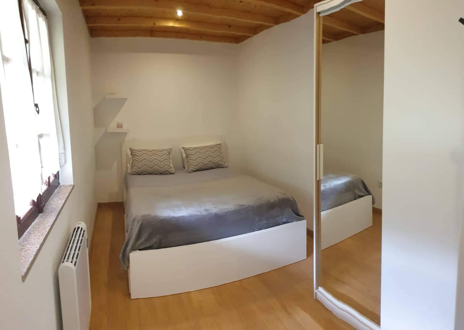 Casa T2 com Piscina Privada III