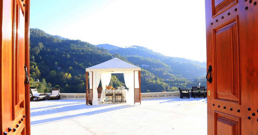 Casa com piscina em pleno Gerês