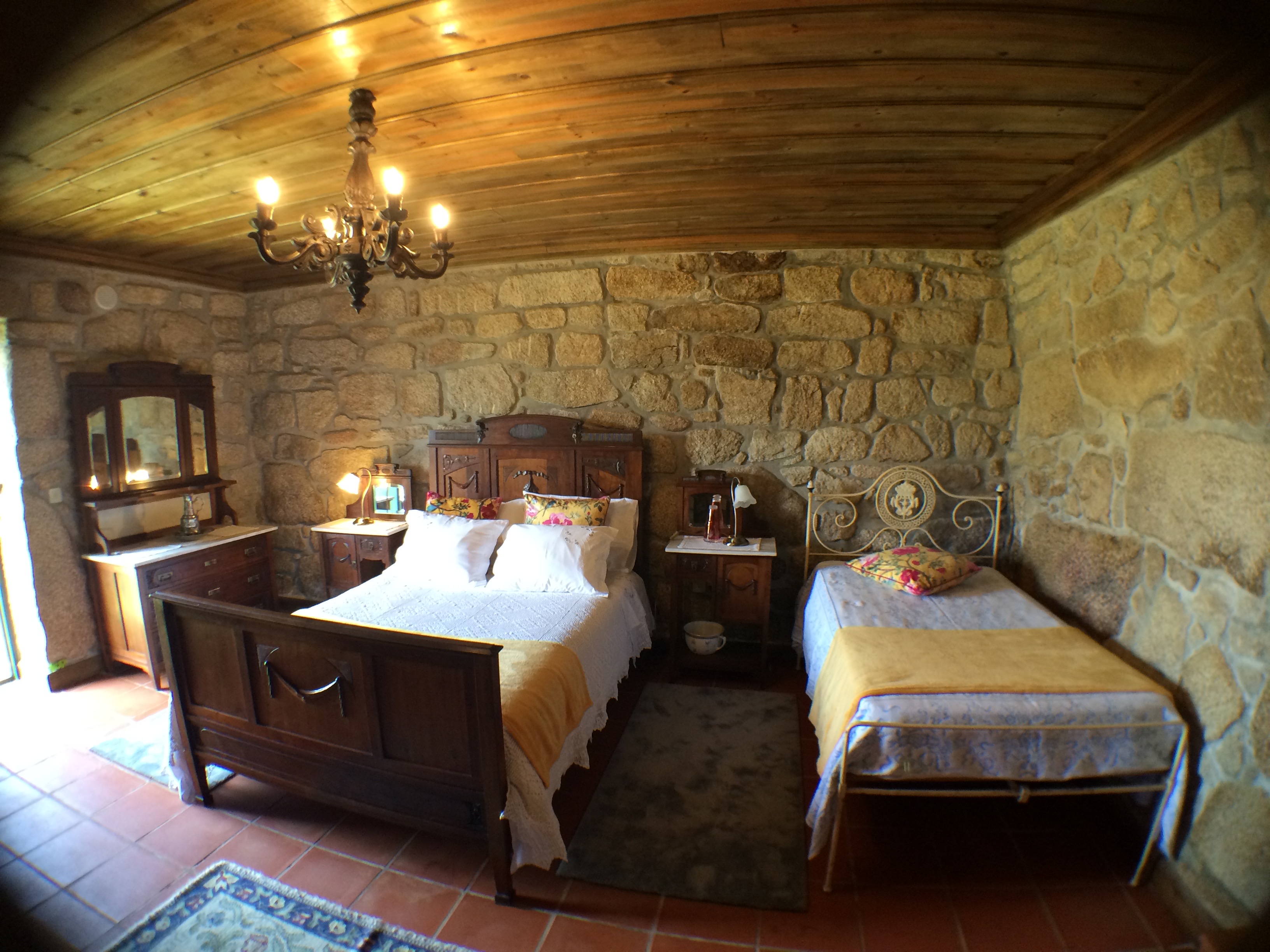 Casa do Assento – Castelo – luxo no Parque Nacional Peneda Gerês – Castelo Lindoso