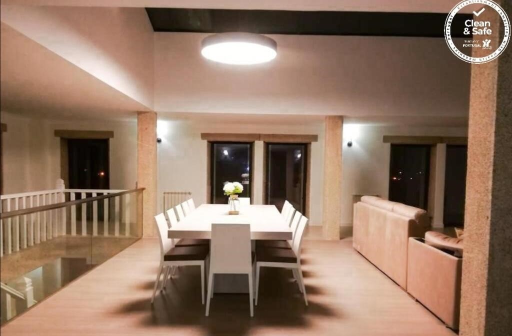 Casa T4 com Piscina Aquecida