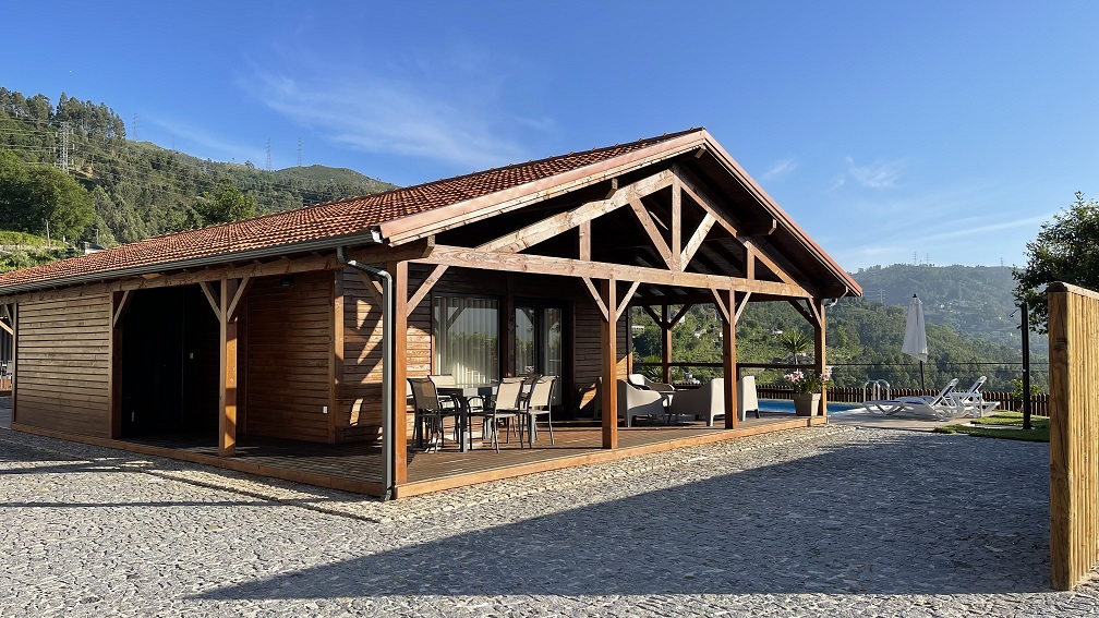 Bungalow T2 com piscina privada com vistas para Caniçada
