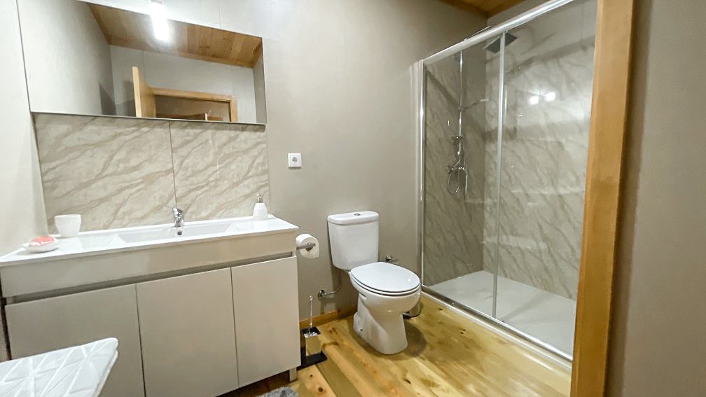 Bungalow T2 com piscina privada com vistas para Caniçada