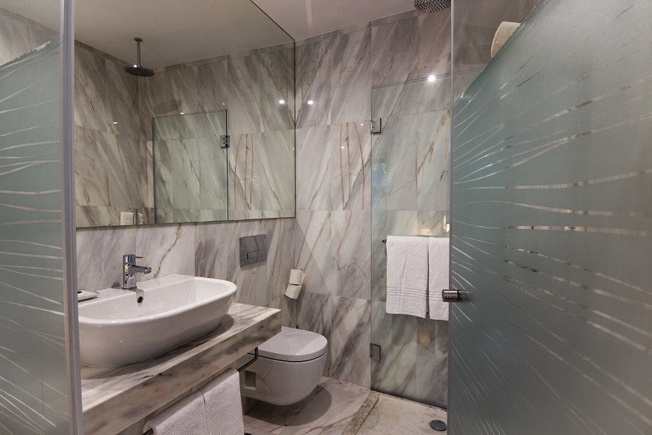 Suite com kitchenette em propriedade isolada e privada.