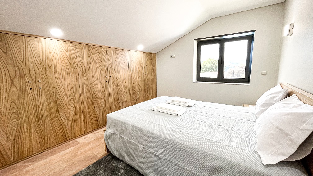 Casa com piscina perto das cascatas