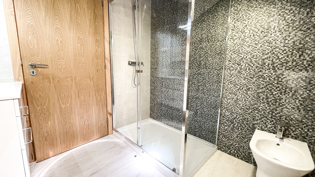 Casa com piscina perto das cascatas