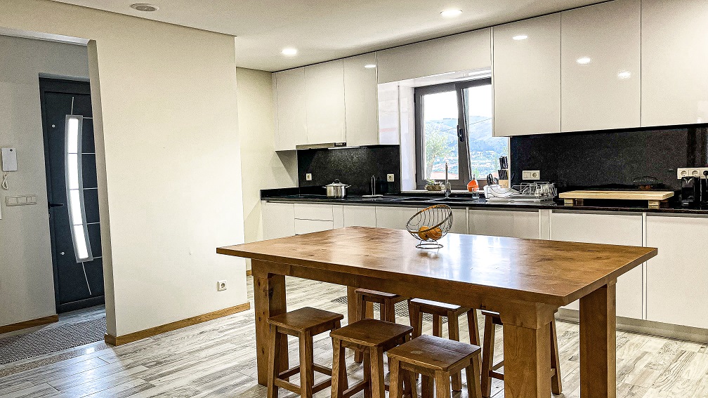 Casa com piscina perto das cascatas