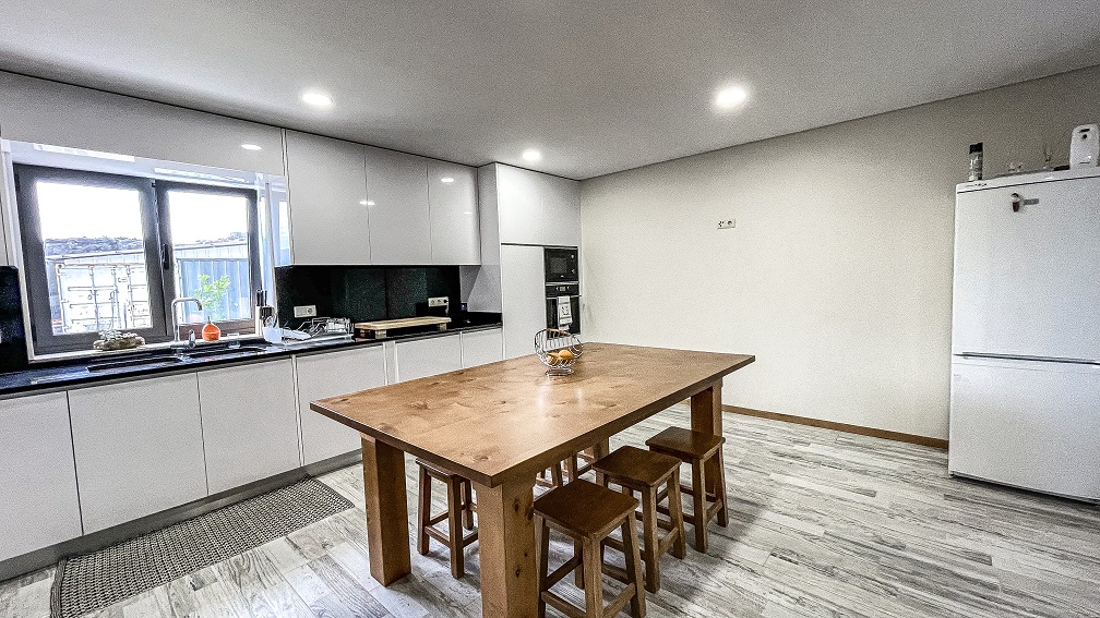 Casa com piscina perto das cascatas