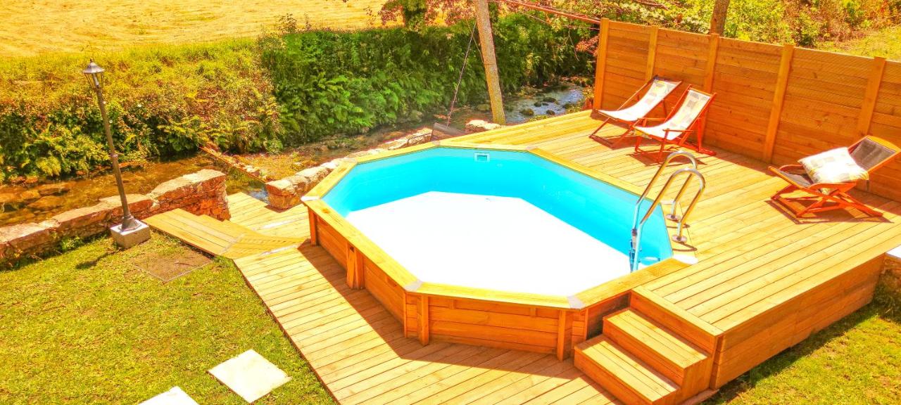 T3 com piscina privada nas margens do rio