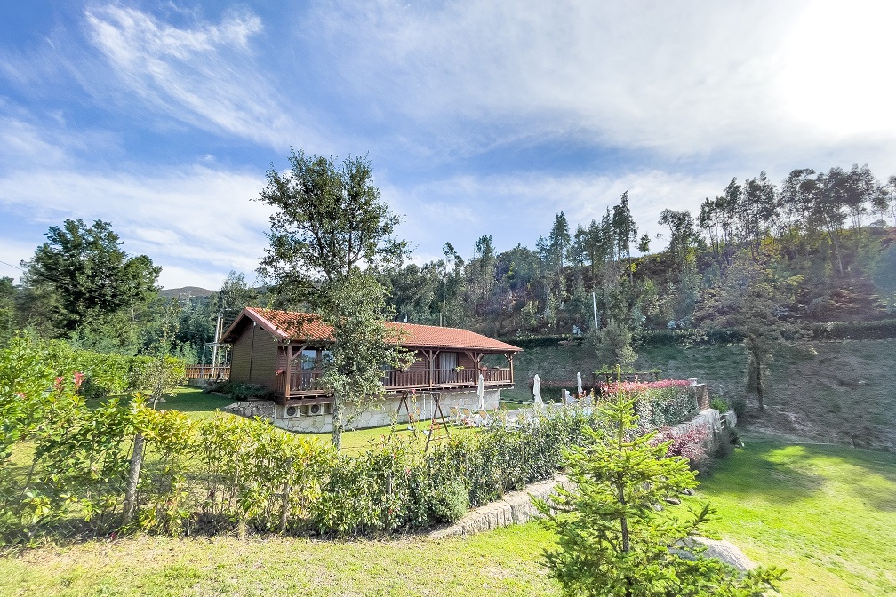 Bungalow T2 com piscina privada em Vieira do Minho