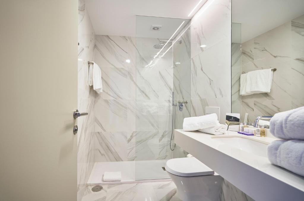Quarto Panorâmico com piscina interior aquecida