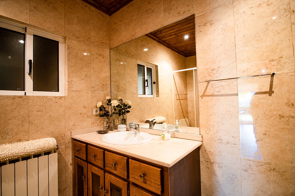 Casa com piscina T2 no Gerês