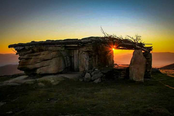 Casa de Pedra para 2 pessoas Gerês