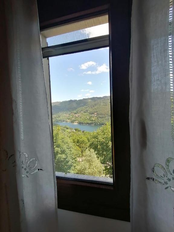 T5 com piscina privada em Valdosende