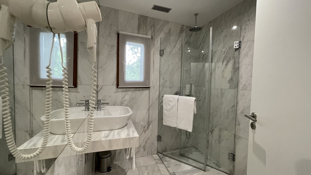 T6 em quinta com piscina, jacuzzi e sauna TUDO PRIVADO