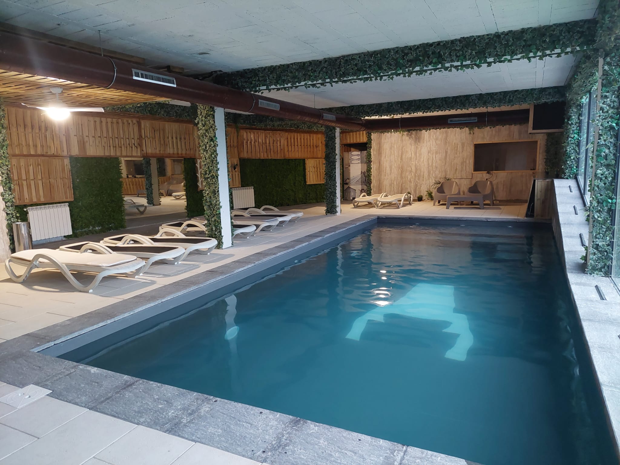 Casa do Carvalho com Jacuzzi e piscina interior