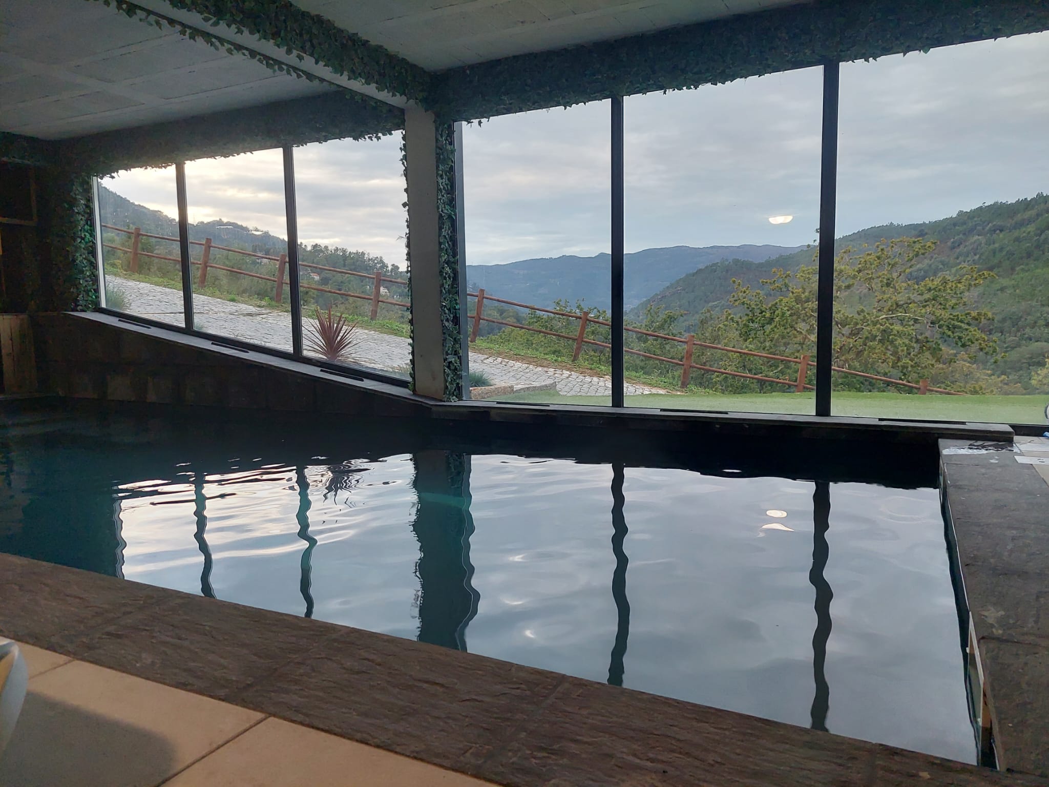 Casa do Carvalho com Jacuzzi e piscina interior