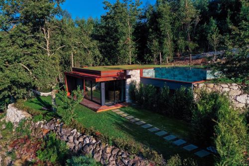 Aqua bungalow