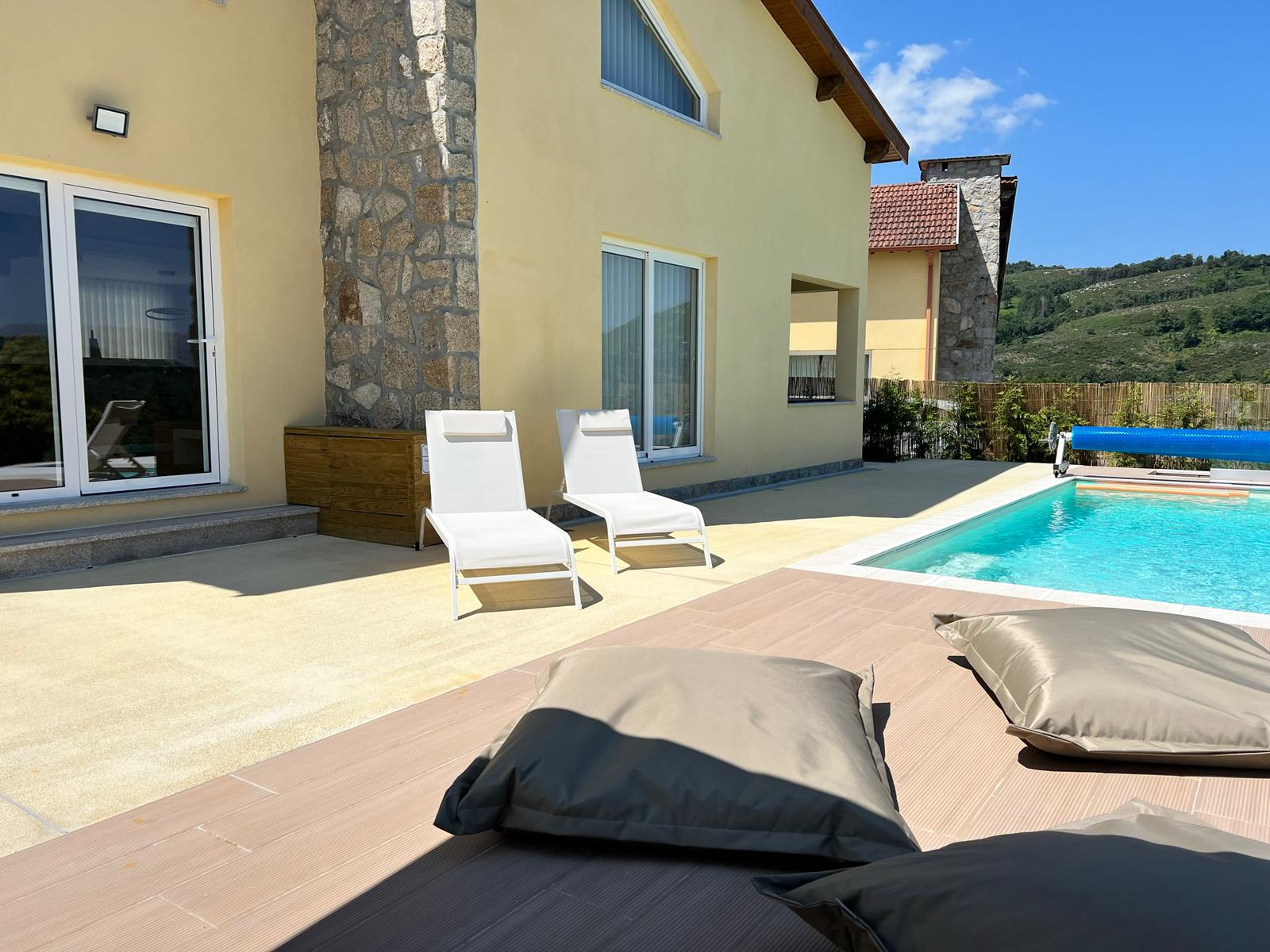 Casa T4 de Luxo com Jacuzzi e Piscina Privada