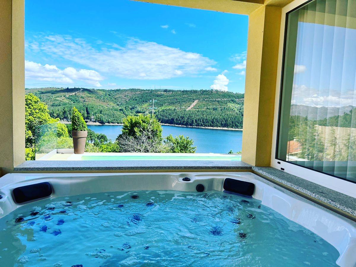 Casa T4 de Luxo com Jacuzzi e Piscina Privada