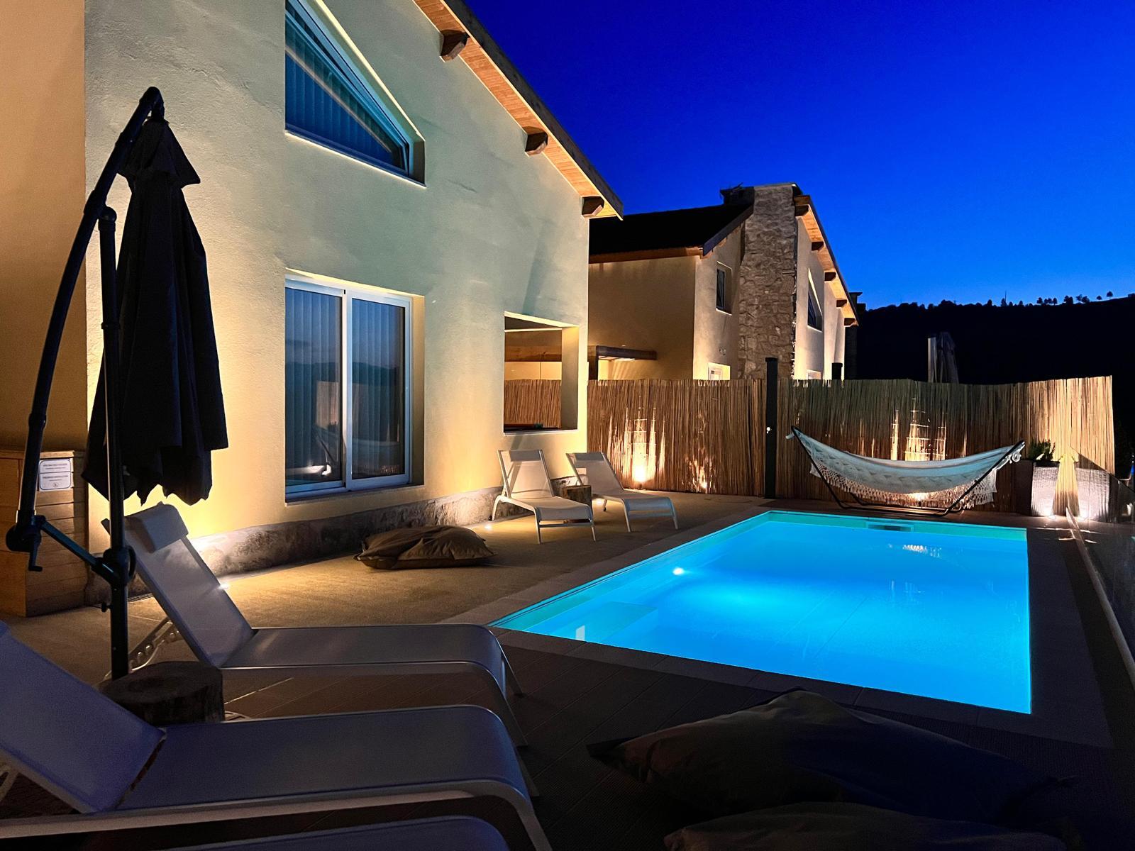 Casa de Luxo com Jacuzzi e Piscina Privada