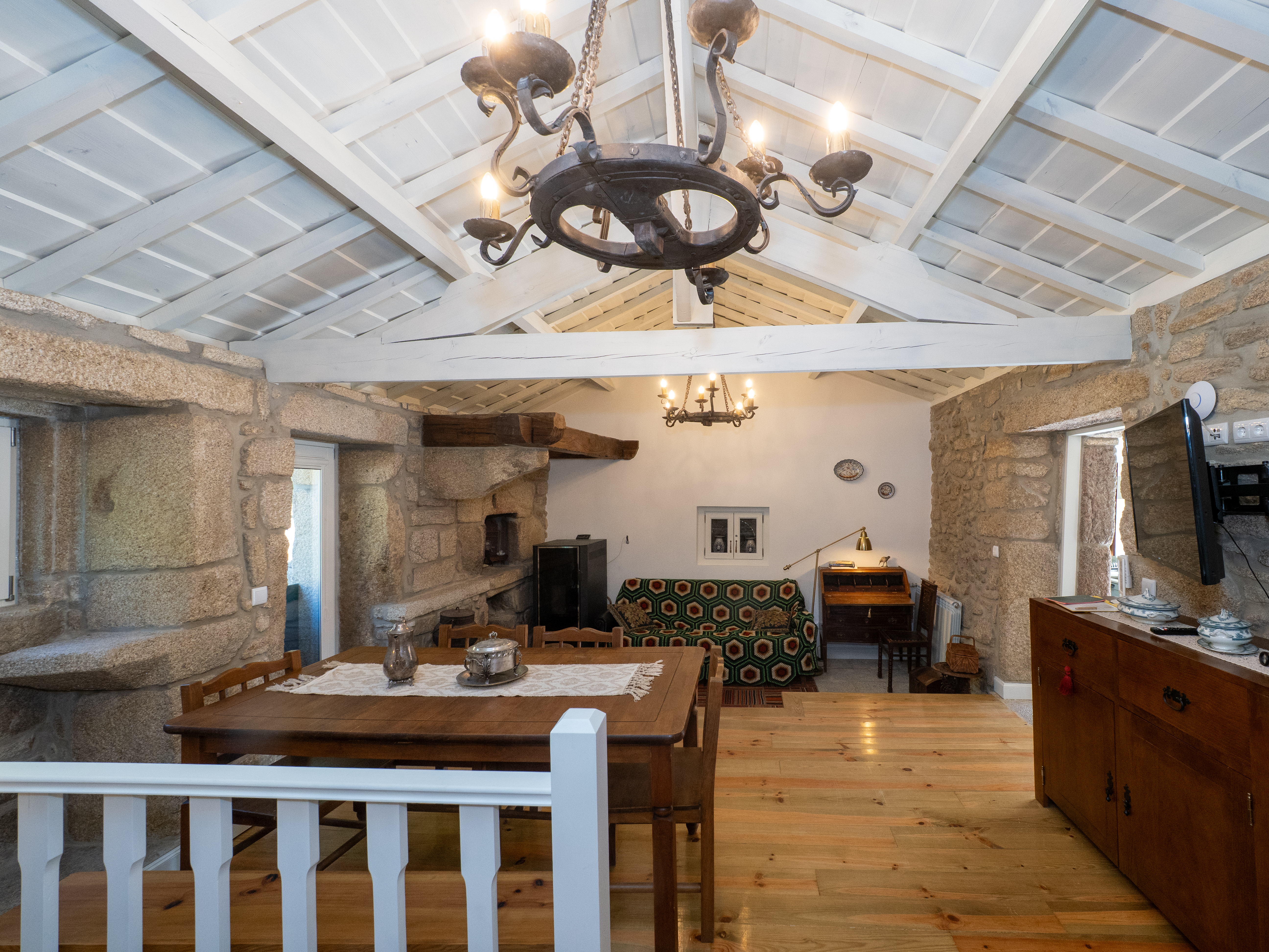 Casa do Assento – Castelo – luxo no Parque Nacional Peneda Gerês – Castelo Lindoso